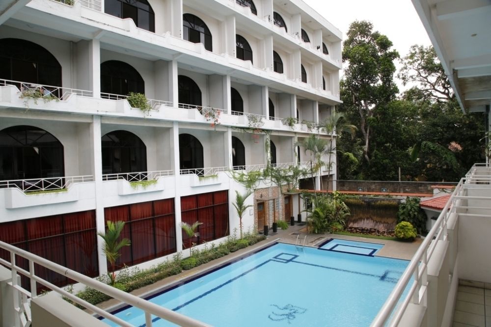 Kandyan Reach Hotel Kurunegala Kültér fotó